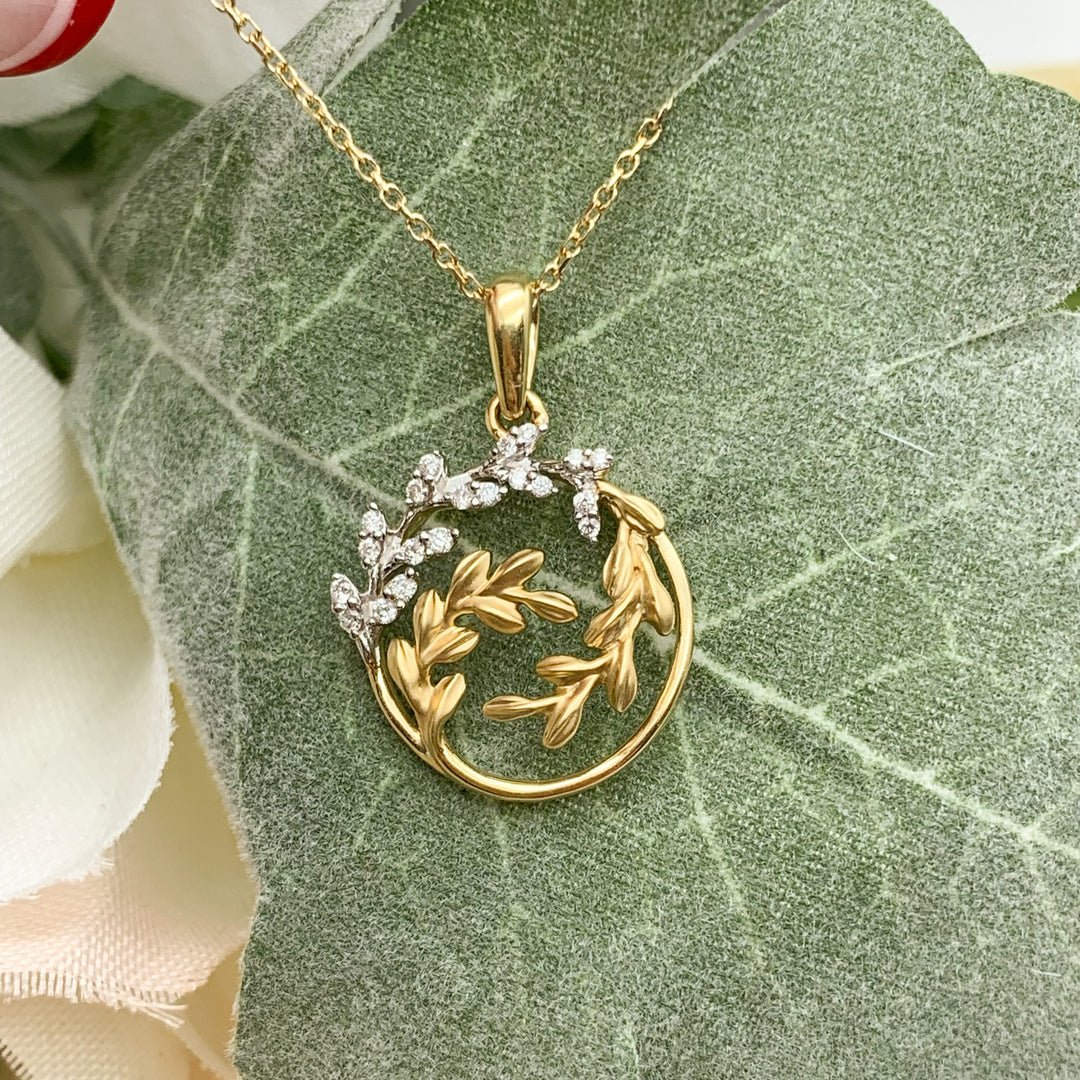Circle Flower Pendant