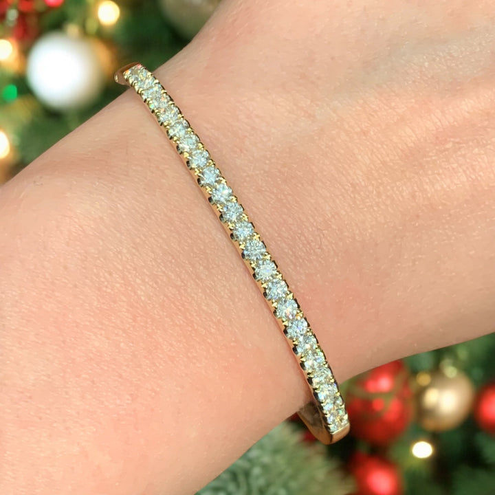 2.00cttw Diamond Bangle