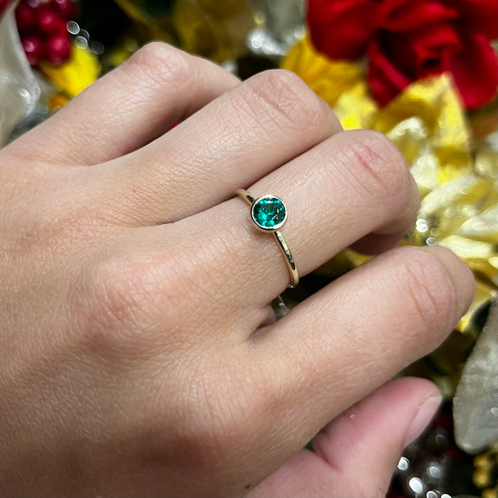 Round Gemstone Ring