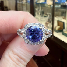 Load image into Gallery viewer, Estate Tanzanite Ring