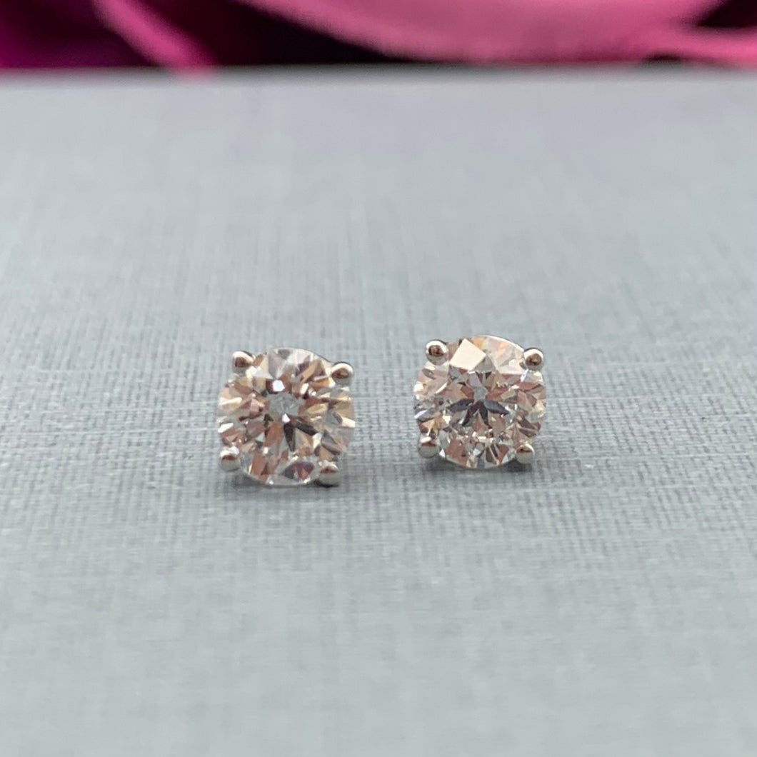 0.75ct Lab Studs