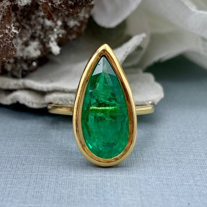 Bezel Emerald Ring