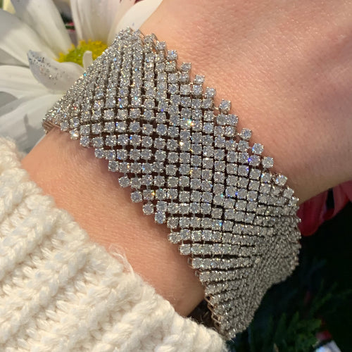 18k Flexible Diamond Bracelet